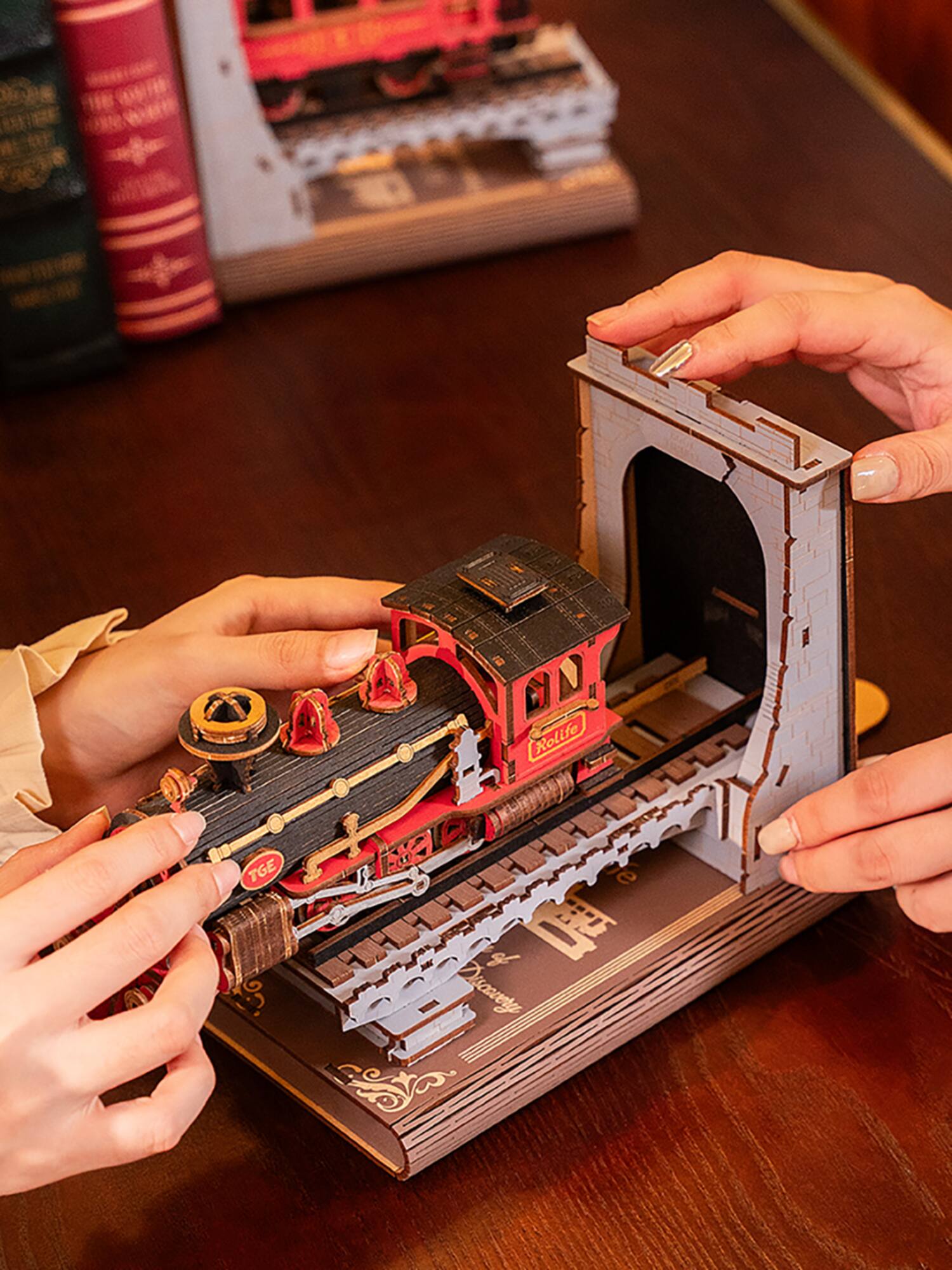 Rolife® Wonderland Century Train Book Nook Kit